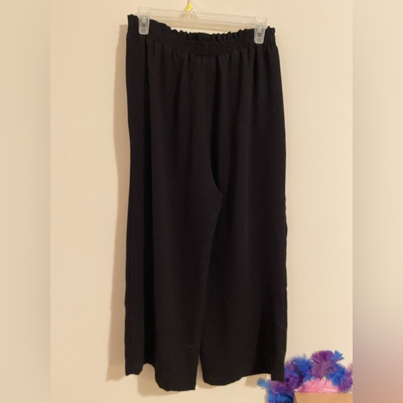 Zara black work/going out pants. Size Medium - Picture 3 of 3
